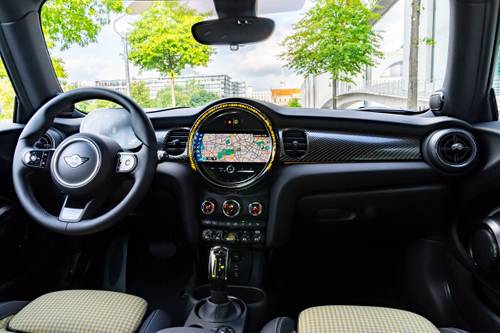 MINI Hardtop 2 Door Cooper SE 2dr Hatchback Dashboard