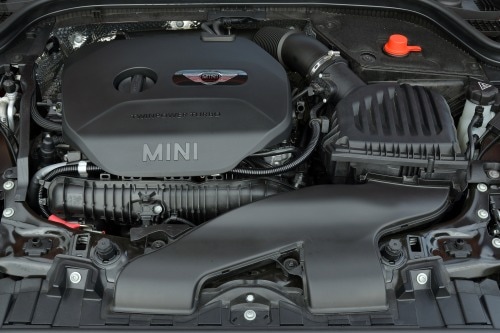 2017 MINI Hardtop 4 Door Cooper S 4dr Hatchback 2.0L I4 Turbo Engine