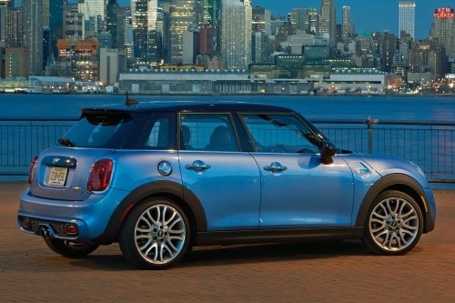 2017 MINI Hardtop 4 Door Cooper S 4dr Hatchback Exterior. Options Shown.