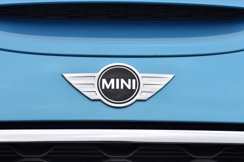 2018 MINI Hardtop 4 Door Cooper S 4dr Hatchback Front Badge