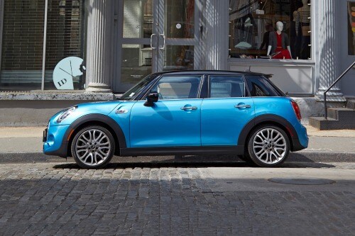 2018 MINI Hardtop 4 Door Cooper S 4dr Hatchback Profile. Options Shown.