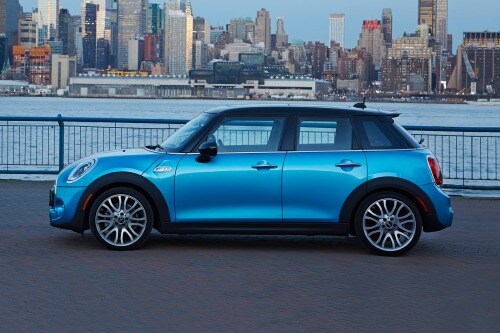 2018 MINI Hardtop 4 Door Cooper S 4dr Hatchback Profile. Options Shown.