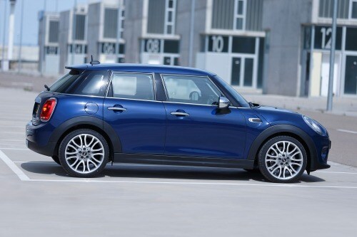 2018 MINI Hardtop 4 Door Cooper 4dr Hatchback Profile