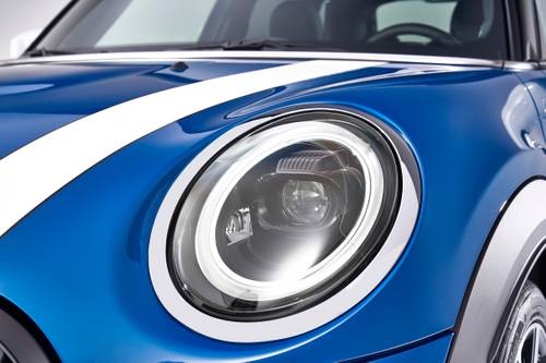 2022 MINI Hardtop 4 Door Cooper S 4dr Hatchback Headlamp Detail