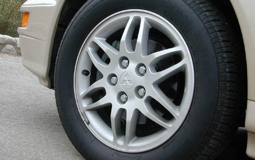 1999 Mitsubishi Diamante Wheel Detail