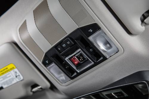 2020 Mitsubishi Eclipse Cross SEL 4dr SUV Interior Detail