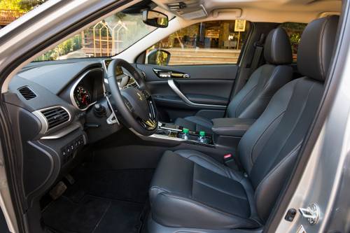 2020 Mitsubishi Eclipse Cross SEL 4dr SUV Interior Shown