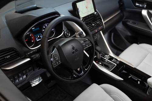2025 Mitsubishi Eclipse Cross SEL 4dr SUV Steering Wheel Detail