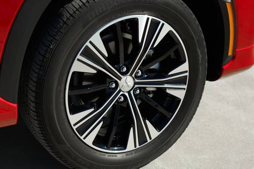 2025 Mitsubishi Eclipse Cross SEL 4dr SUV Wheel