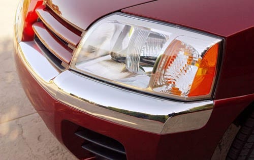 2004 Mitsubishi Endeavor XLS Front Chrome Bumper Accents