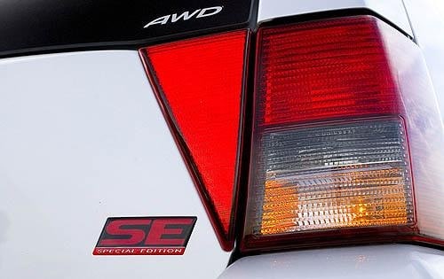 2008 Mitsubishi Endeavor SE Rear Badging