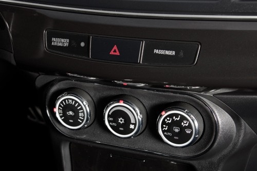2010 Mitsubishi Lancer Evolution MR Touring Sedan Center Console