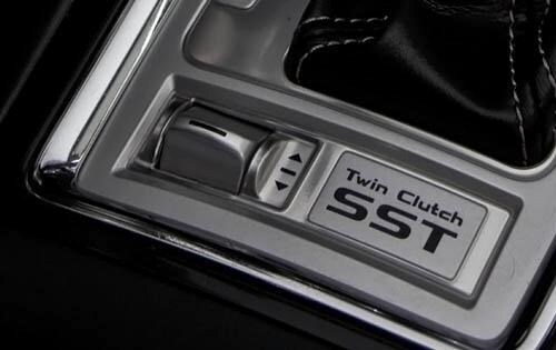 2010 Mitsubishi Lancer Evolution MR Touring Badging Detail