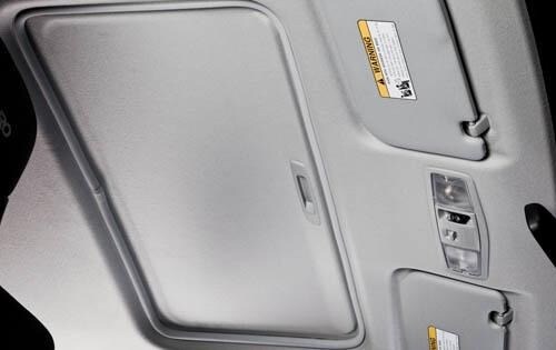 2011 Mitsubishi Lancer Evolution MR Sunroof Detail