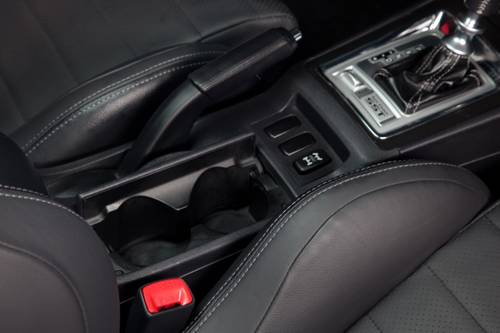 2013 Mitsubishi Lancer Evolution MR Sedan Cupholders