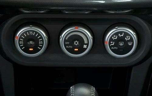 2010 Mitsubishi Lancer Sportback Ralliart Center Console