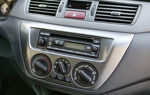 2004 Mitsubishi Lancer Ralliart Center Console
