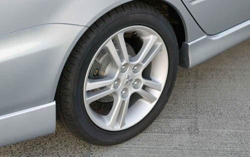 2004 Mitsubishi Lancer Ralliart Wheel Detail
