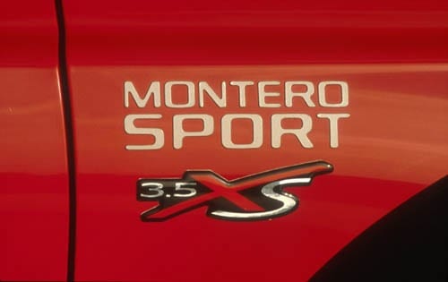 2001 Mitsubishi Montero Sport 3.5 XS 2WD 4dr SUV