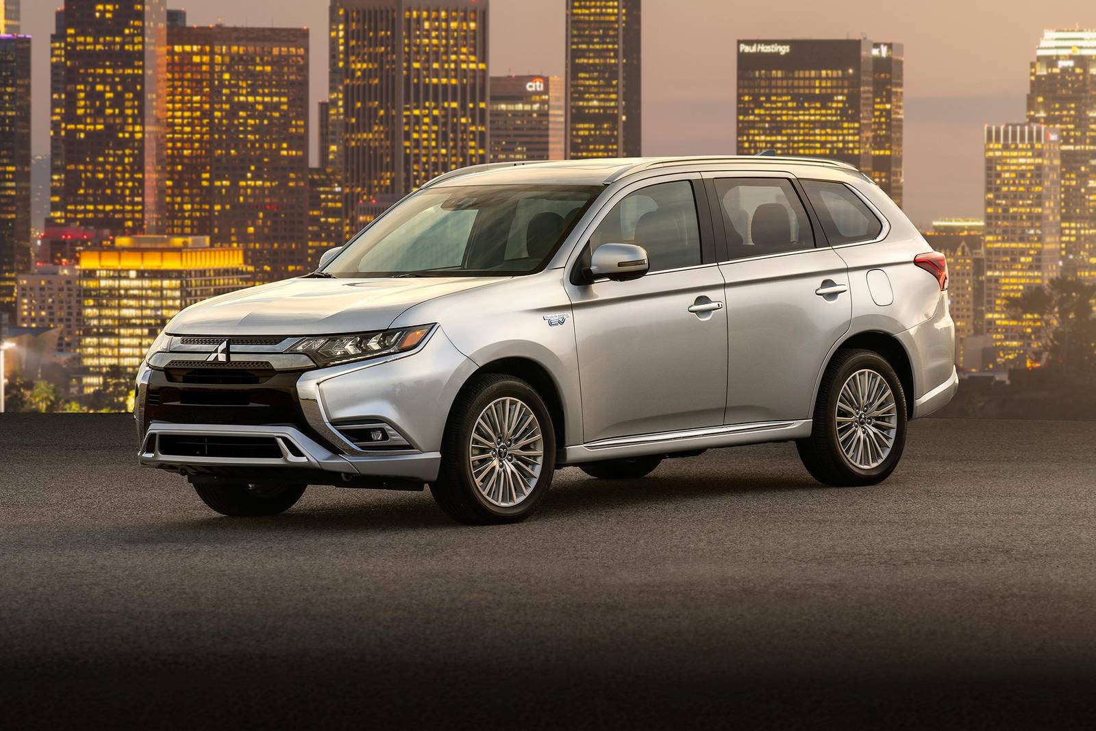 2020 Mitsubishi Outlander Phev Prices Reviews And Pictures Edmunds