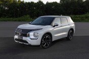 2023 Mitsubishi Outlander PHEV SUV 2023 Mitsubishi Outlander PHEV SUV