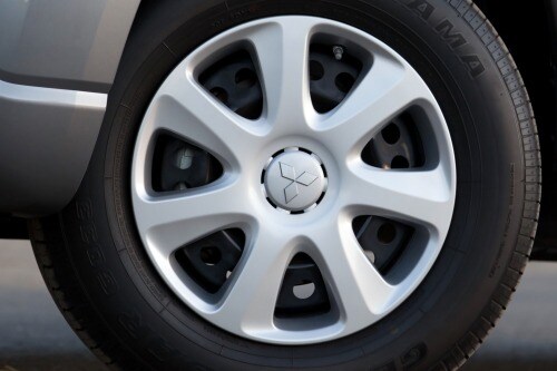2012 Mitsubishi Outlander Sport ES 4dr SUV Wheel Cover Detail