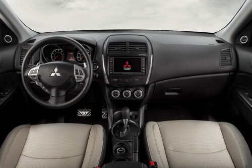 2013 Mitsubishi Outlander Sport LE 4dr SUV Dashboard