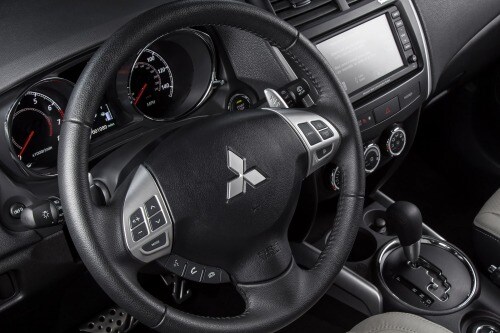 2013 Mitsubishi Outlander Sport LE 4dr SUV Steering Wheel Detail