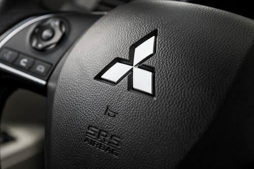 2016 Mitsubishi Outlander Sport 2.4 SE 4dr SUV Steering Wheel Detail