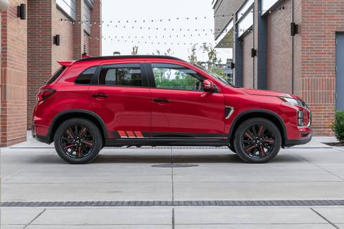 Mitsubishi Outlander Sport 2.0 BE 4dr SUV Profile