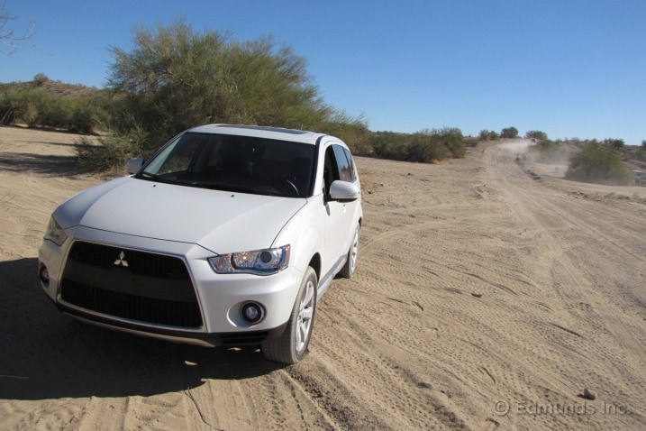 2010 Mitsubishi Outlander: What's It Like to Live With? | Edmunds