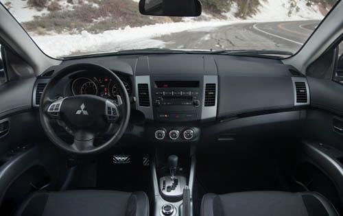 2011 Mitsubishi Outlander GT Dashboard