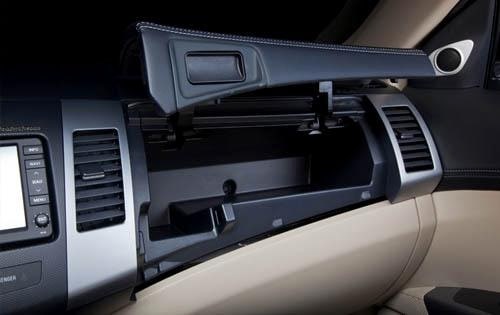 2011 Mitsubishi Outlander XLS Glove Box Detail