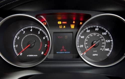 2011 Mitsubishi Outlander XLS Instrument Cluster
