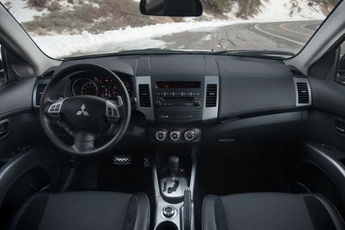 2012 Mitsubishi Outlander GT 4dr SUV Dashboard