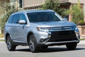 Cars With 3 Rows Of Seats >> Mitsubishi Outlander Review - Research New & Used ... Cars With 3 Rows Of Seats >> Mitsubishi Outlander Review - Research New & Used ...
