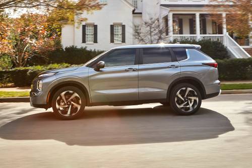 2022 Mitsubishi Outlander SE Launch Edition 4dr SUV Profile Shown