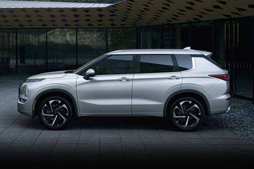 2022 Mitsubishi Outlander SEL Launch Edition 4dr SUV Profile Shown