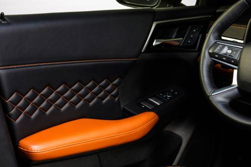 Mitsubishi Outlander SEL 4dr SUV Interior Detail. Premium Package Shown.