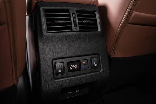 2025 Mitsubishi Outlander SEL 4dr SUV Interior Detail