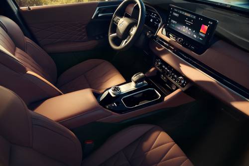 2025 Mitsubishi Outlander SEL 4dr SUV Interior Detail