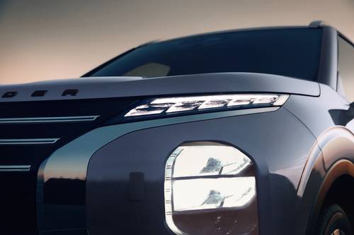 2025 Mitsubishi Outlander SEL 4dr SUV Exterior Detail