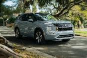 2025 Mitsubishi Outlander SEL 4dr SUV Exterior Shown