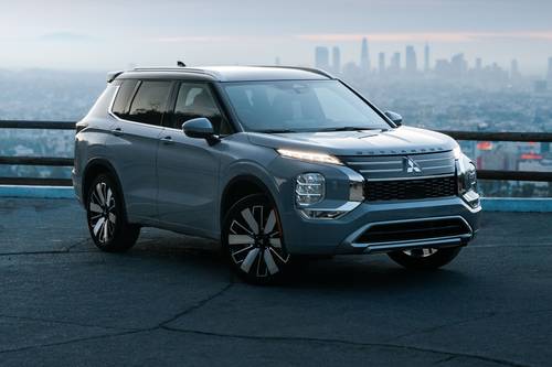 2025 Mitsubishi Outlander SEL 4dr SUV Exterior Shown
