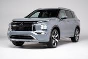 2025 Mitsubishi Outlander SEL 4dr SUV Exterior Shown