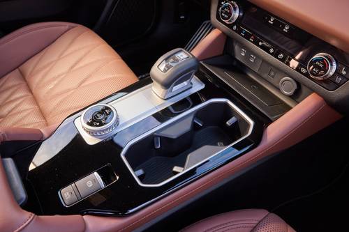 2025 Mitsubishi Outlander SEL 4dr SUV Shifter