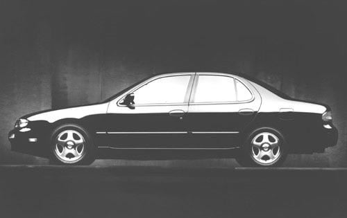 1993 Nissan Altima 4 Dr GLE Sedan