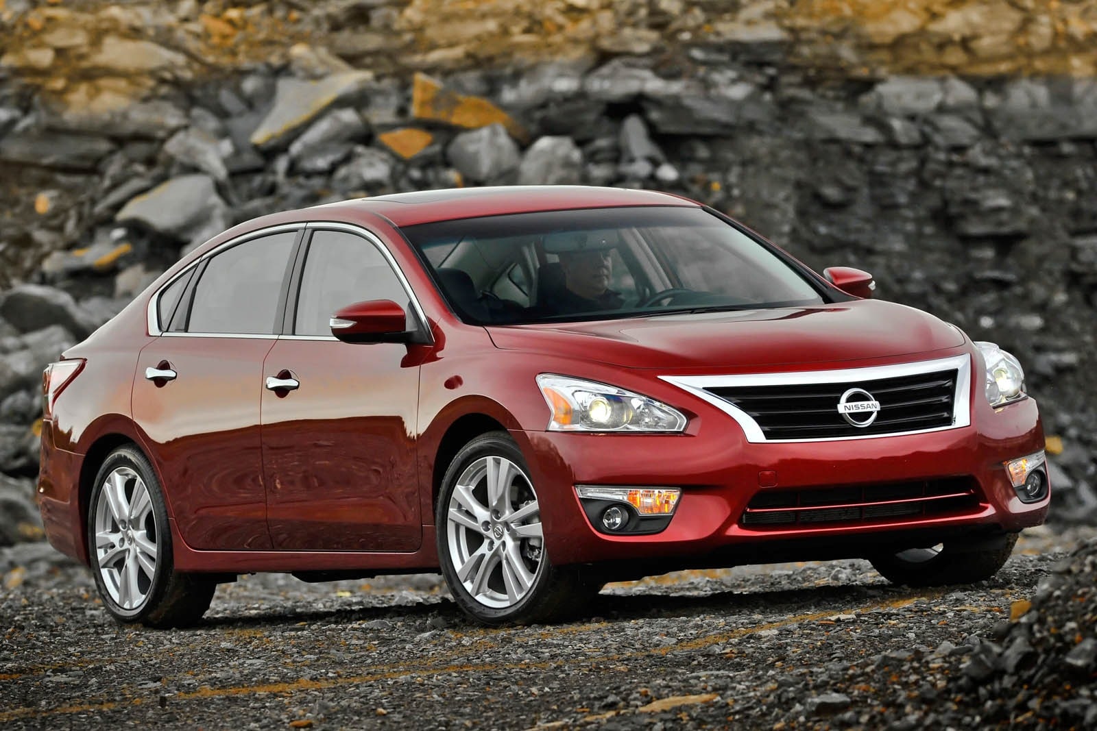 2014 Nissan Altima Review & Ratings | Edmunds