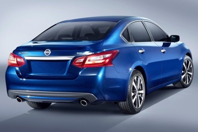 Used 2016 Nissan Altima 2 5 Sv Sedan Features Specs Edmunds 2016 Nissan Altima 2 5 Sr Sedan Exterior