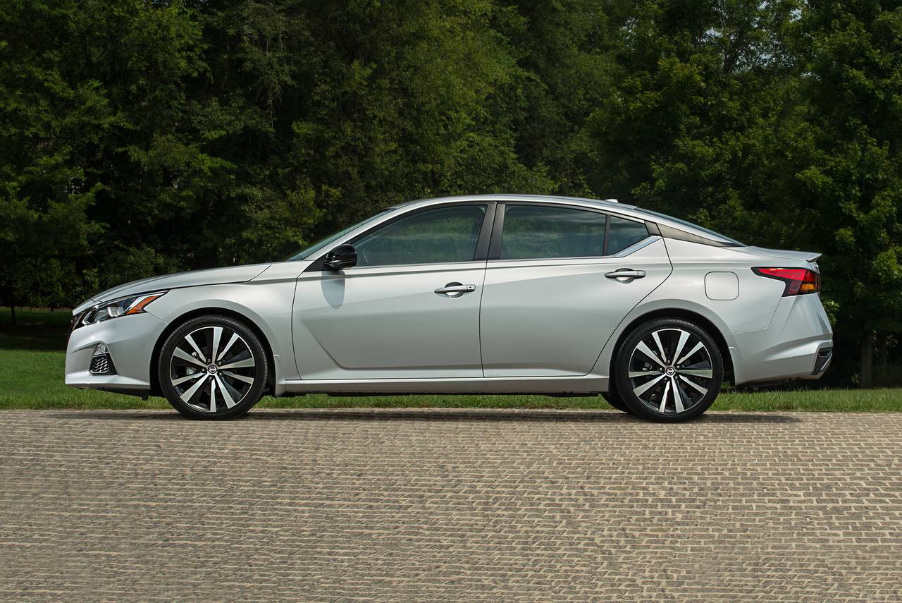 Nissan Altima Sedan 2021